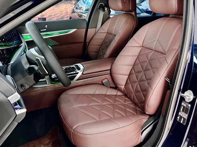 BMW 7 Series — Фото автомобиля 6