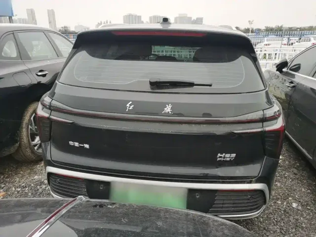 Hongqi HS3 PHEV — Фото автомобиля 5