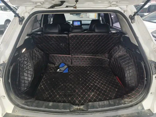 Toyota Corolla Cross — Фото автомобиля 18