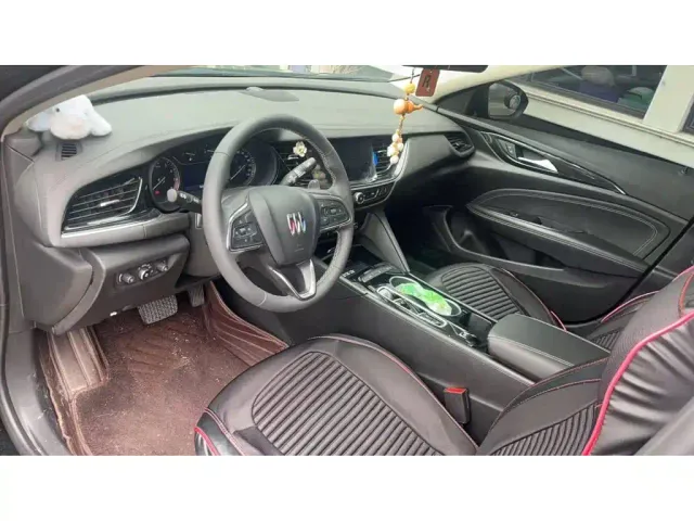 Buick Regal — Фото автомобиля 3