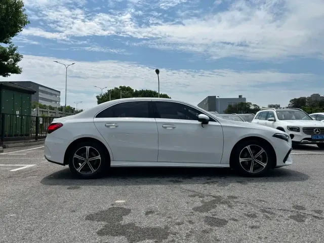 Mercedes-Benz A-Class — Фото автомобиля 4