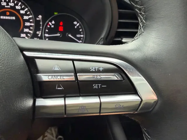 Mazda Axela — Фото автомобиля 13