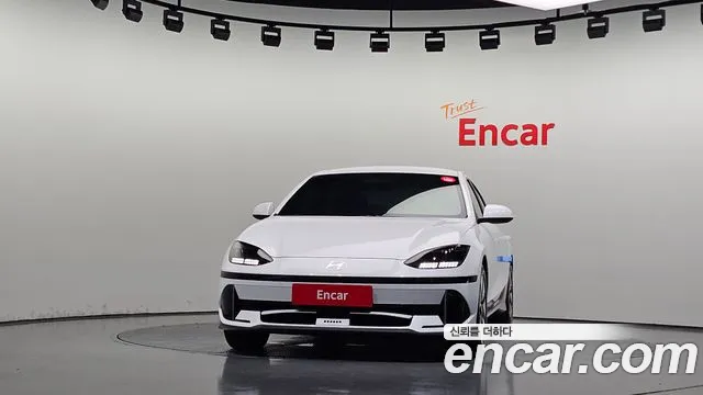 Hyundai Ioniq6 — Фото автомобиля 3