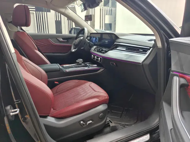 Hongqi HS5 — Фото автомобиля 6