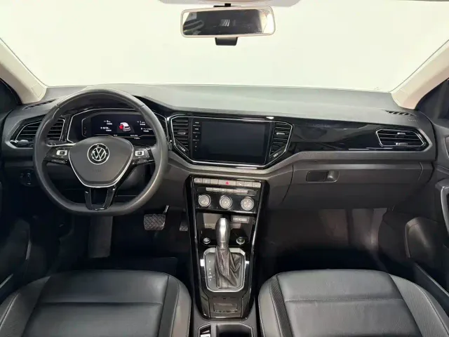 Volkswagen T-Roc — Фото автомобиля 11