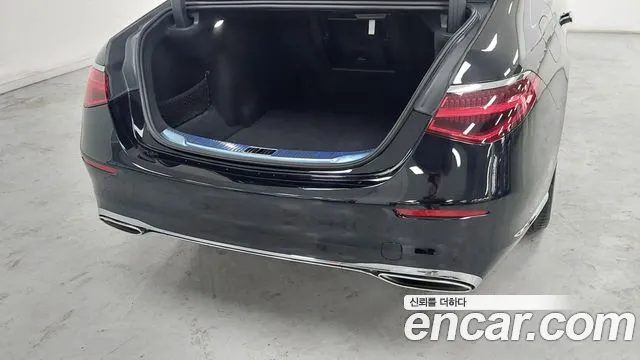 Mercedes-Benz S-Class — Фото автомобиля 11