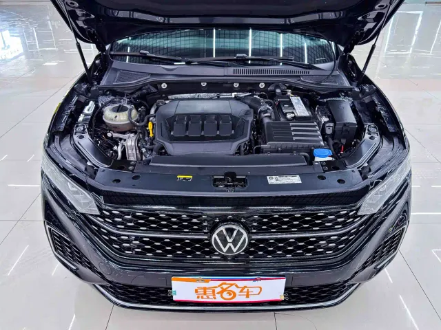 Volkswagen Passat — Фото автомобиля 5