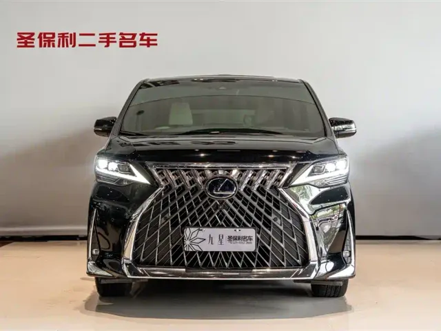 Lexus LM — Фото автомобиля 2