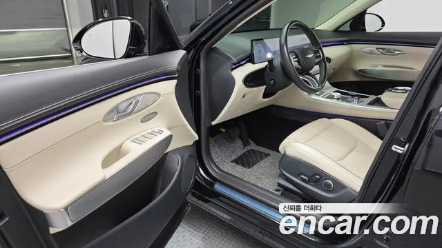 Genesis GV70 2.5T Бензин AWD — Фото автомобиля 10