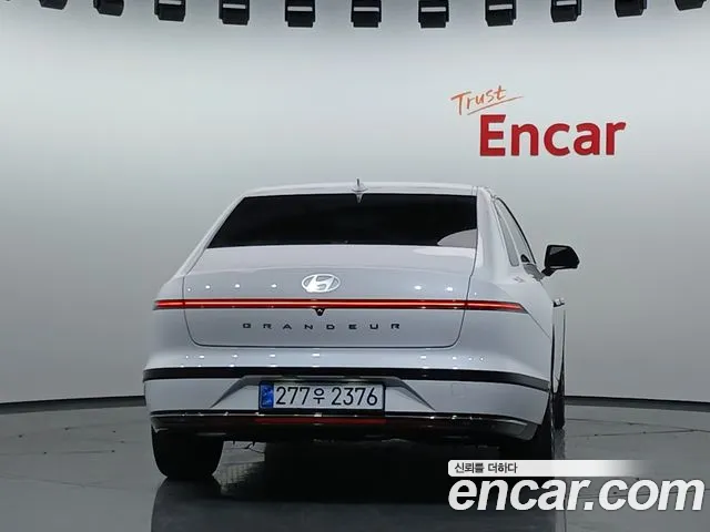 Hyundai Grandeur GN7 — Фото автомобиля 4