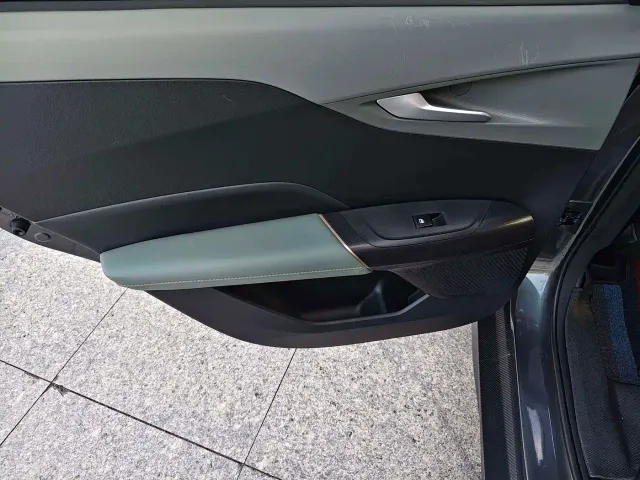 Changan Lamore — Фото автомобиля 12
