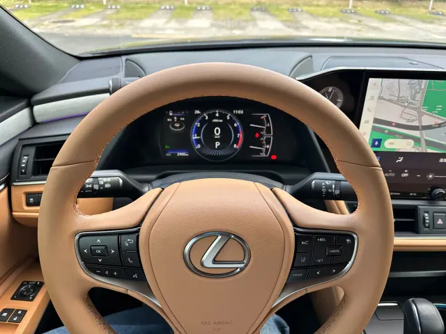 Lexus ES — Фото автомобиля 9
