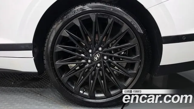 Hyundai Grandeur GN7 — Фото автомобиля 20