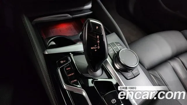 BMW 5-Series — Фото автомобиля 9