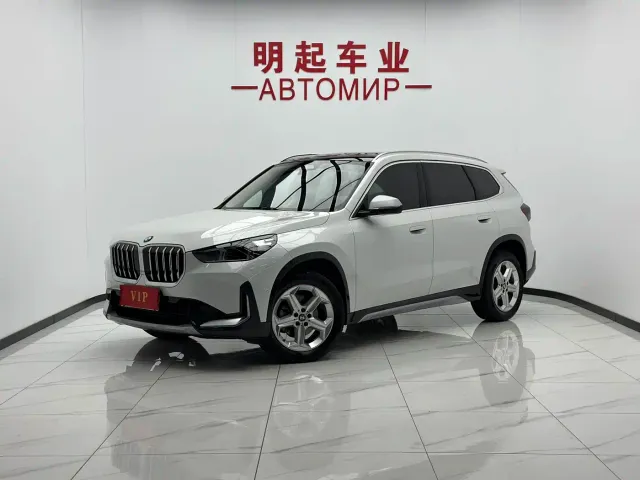 Фотография автомобиля — BMW X1