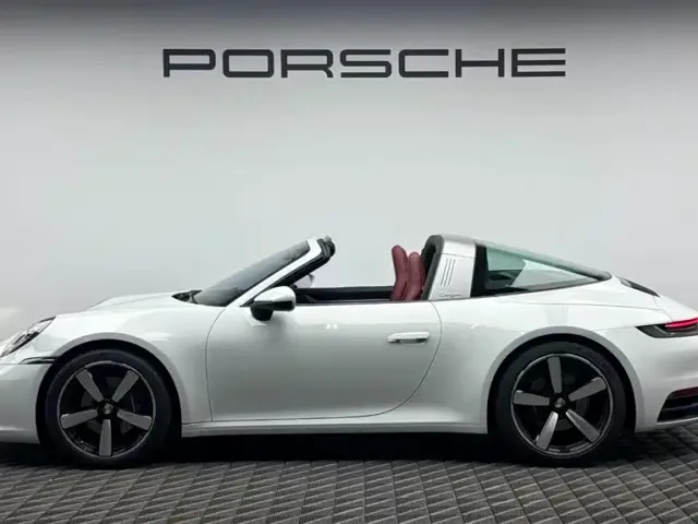 Porsche 911 — Фото автомобиля 4