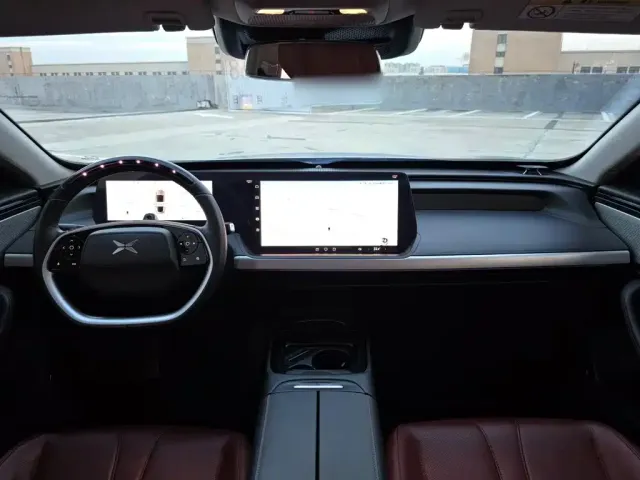 Xpeng P7 — Фото автомобиля 14