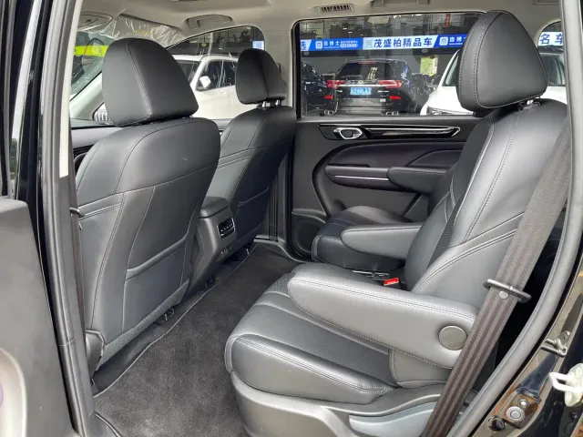 GAC Trumpchi M6 — Фото автомобиля 13