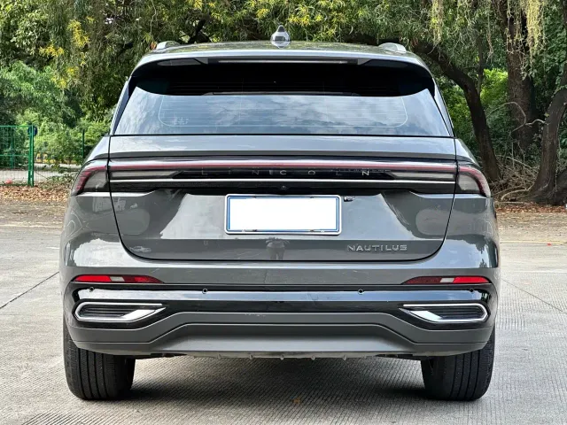 Lincoln Nautilus 2023 2.0T AWD Premium Edition — Фото автомобиля 6