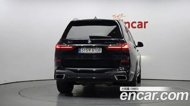 BMW X7 G07 — Фото автомобиля 4