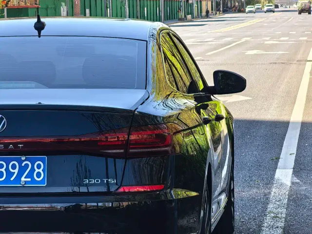 Volkswagen Passat — Фото автомобиля 7