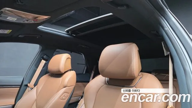 Genesis GV70 — Фото автомобиля 19
