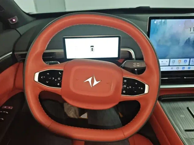 Dongfeng eπ 008 — Фото автомобиля 10