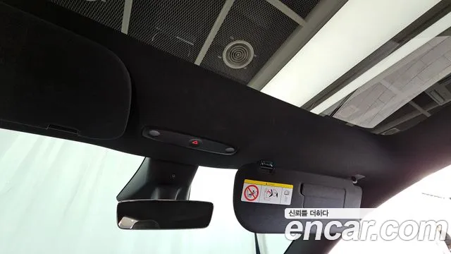 Tesla Model Y — Фото автомобиля 27