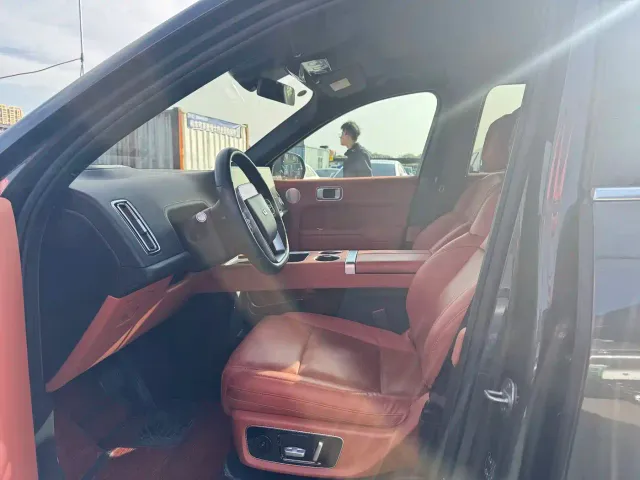Li Auto L9 — Фото автомобиля 5