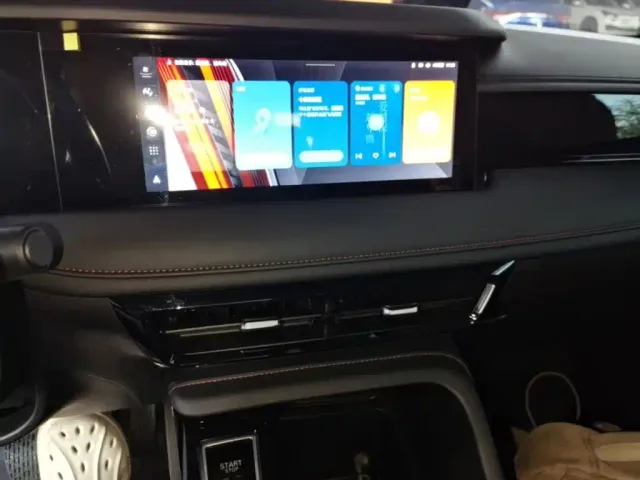 Roewe i5 — Фото автомобиля 12
