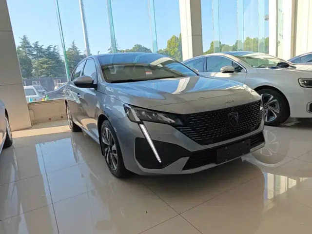 Peugeot 408 — Фото автомобиля 3