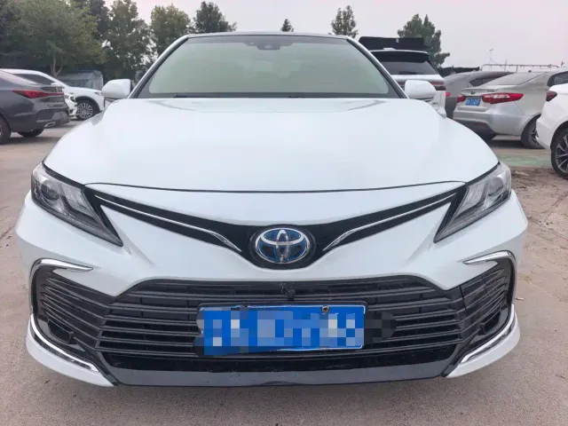 Toyota Camry — Фото автомобиля 2