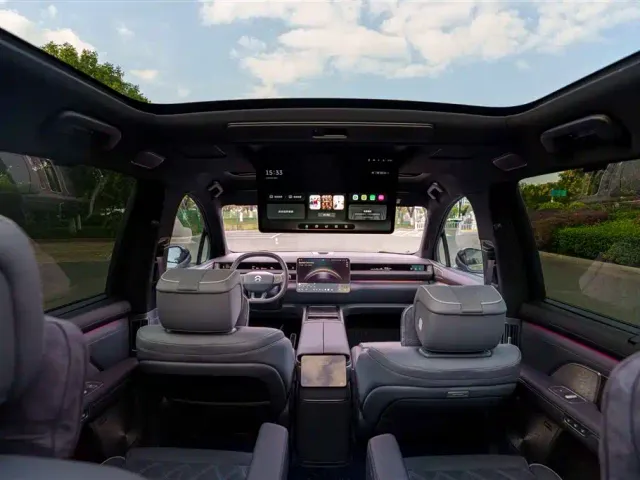 Nio ES8 — Фото автомобиля 12