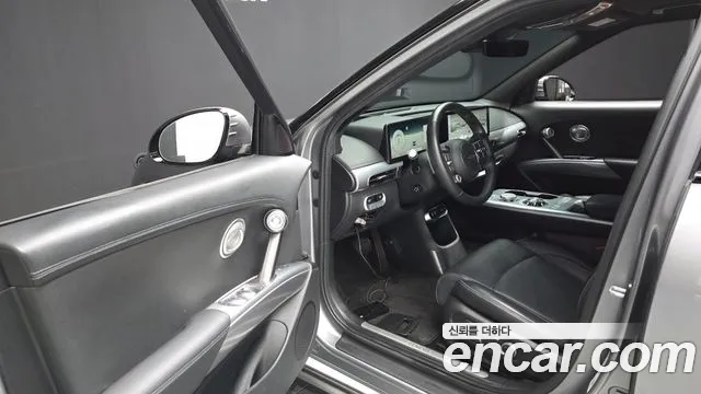 Genesis GV60 — Фото автомобиля 15
