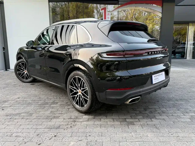 Porsche Cayenne — Фото автомобиля 5