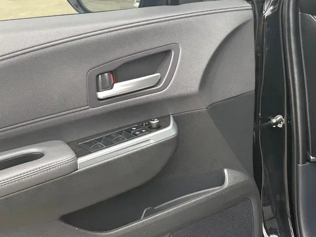 Toyota Sienna — Фото автомобиля 7