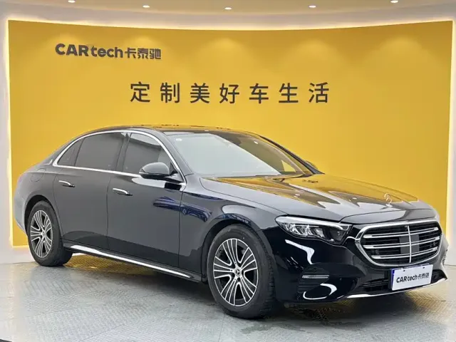 Mercedes-Benz E-Class — Фото автомобиля 2