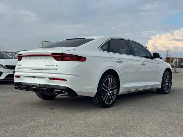 Geely Xingrui — Фото автомобиля 4