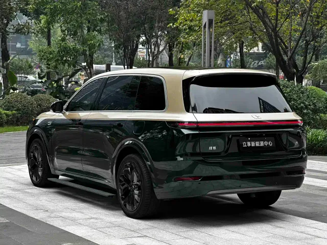 Li Auto L9 — Фото автомобиля 8