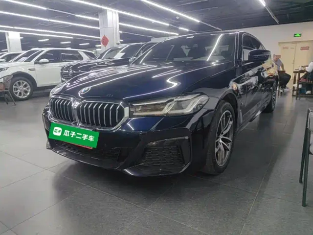 Фотография автомобиля — BMW 5 Series