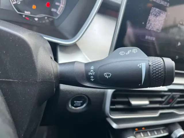 Geely Binyue — Фото автомобиля 12