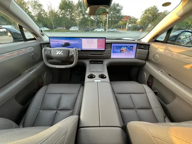 IM Motors LS6 — Фото автомобиля 9