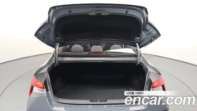 Hyundai AVANTE Новый Avante (CN7) — Фото автомобиля 26