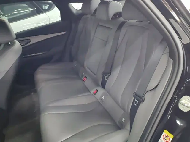 BYD Seal 07 DM-i — Фото автомобиля 16