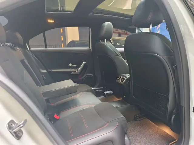 Mercedes-Benz A-Class — Фото автомобиля 14