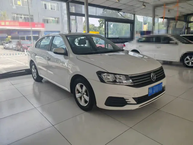 Volkswagen Lavida — Фото автомобиля 3