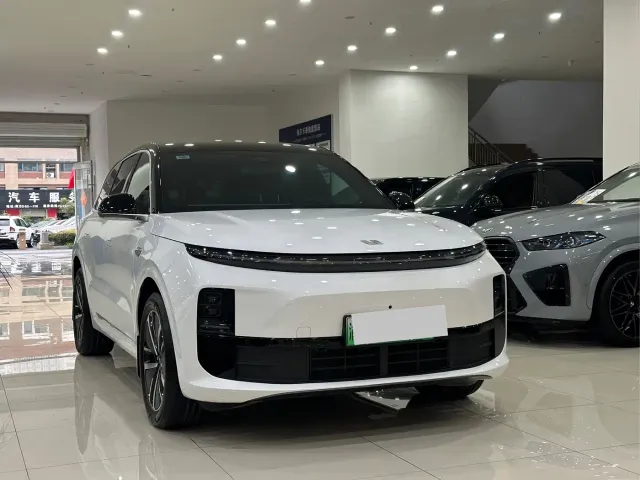 Li Auto L6 — Фото автомобиля 3