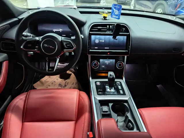 Jaguar XEL — Фото автомобиля 9