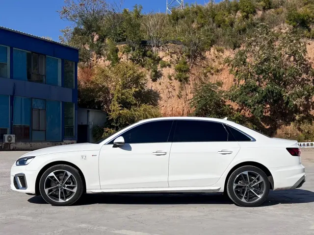 Audi A4L — Фото автомобиля 7