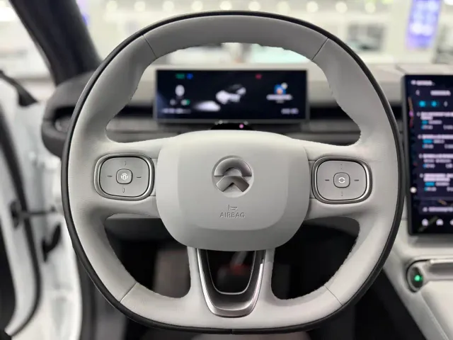 Nio ES6 — Фото автомобиля 13